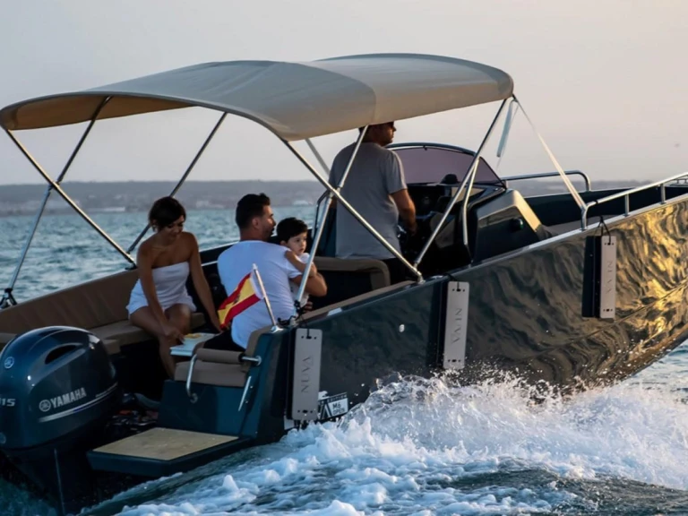 Motorboot mit oder ohne Skipper Nuva mieten in Alicante