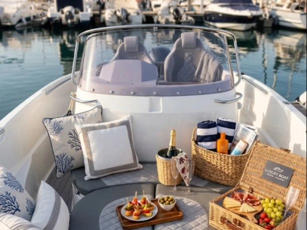 Vermietung Motorboot AQUA mit Führerschein