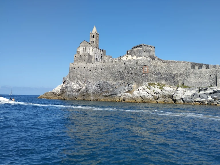 Ein Saver 750WA mieten in Fezzano