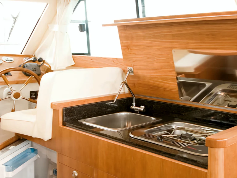 YachtCharter in Puerto Marina Benalmadena - Starfisher 840 auf SamBoat