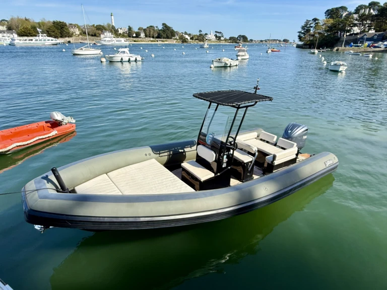 Schlauchboot mieten in Combrit zum besten Preis