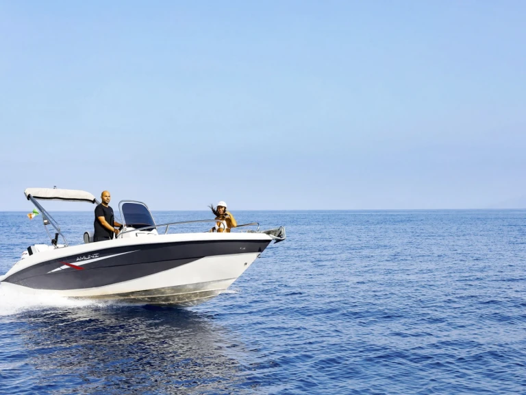 Motorboot mieten in Taormina zum besten Preis