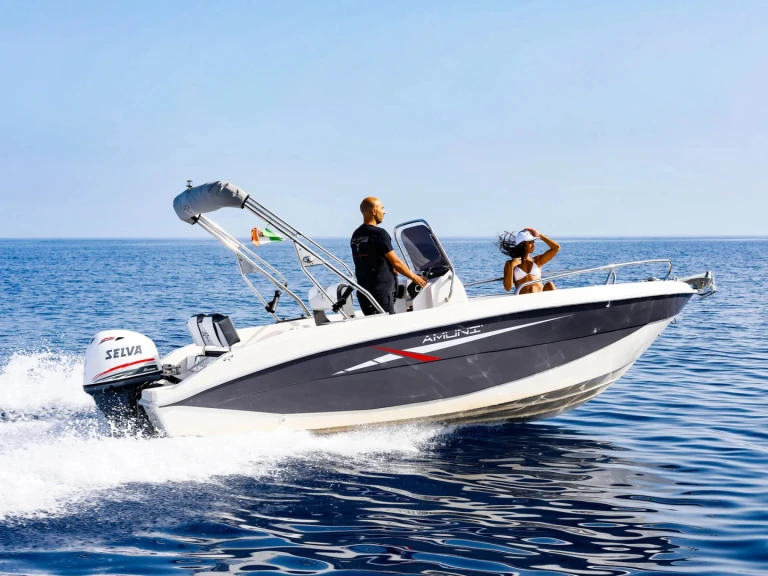 Ein Trimarchi AMUNI mieten in Taormina