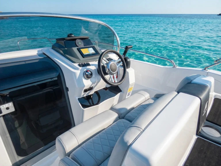 Motorboot mit oder ohne Skipper Karnic mieten in Ibiza Town
