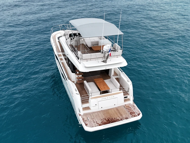 Vermietung Motorboot Prestige mit Führerschein