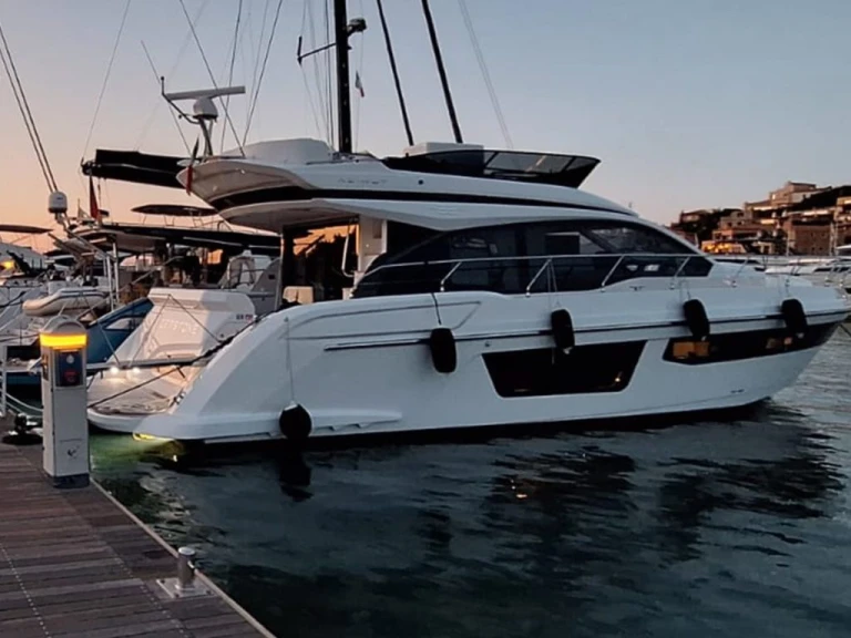 Azimut Azimut 53 Fly mieten Porto Villa San Giovanni