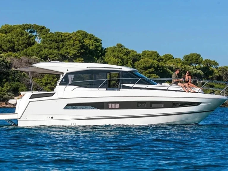 Vermietung Motorboot Jeanneau mit Führerschein