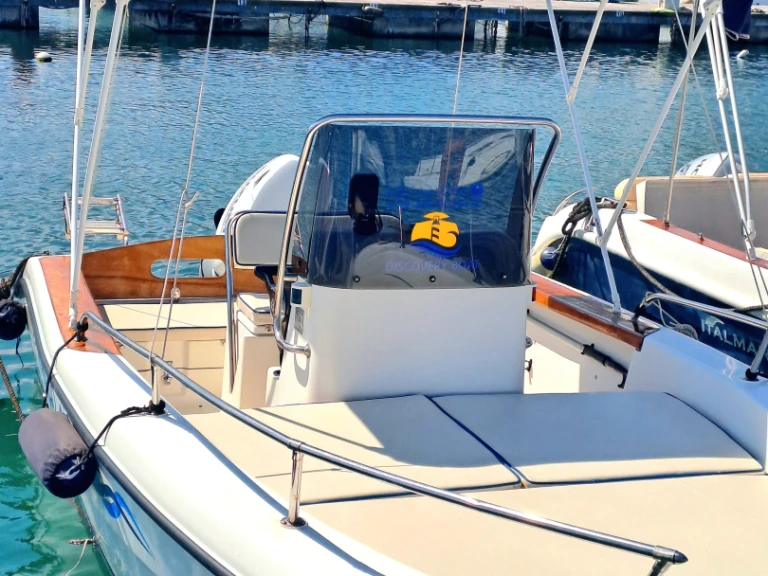 Vermietung Motorboot Ranieri mit Führerschein
