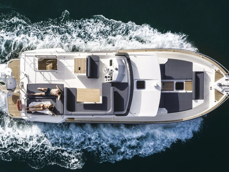 Vermietung Yacht Cranchi mit Führerschein