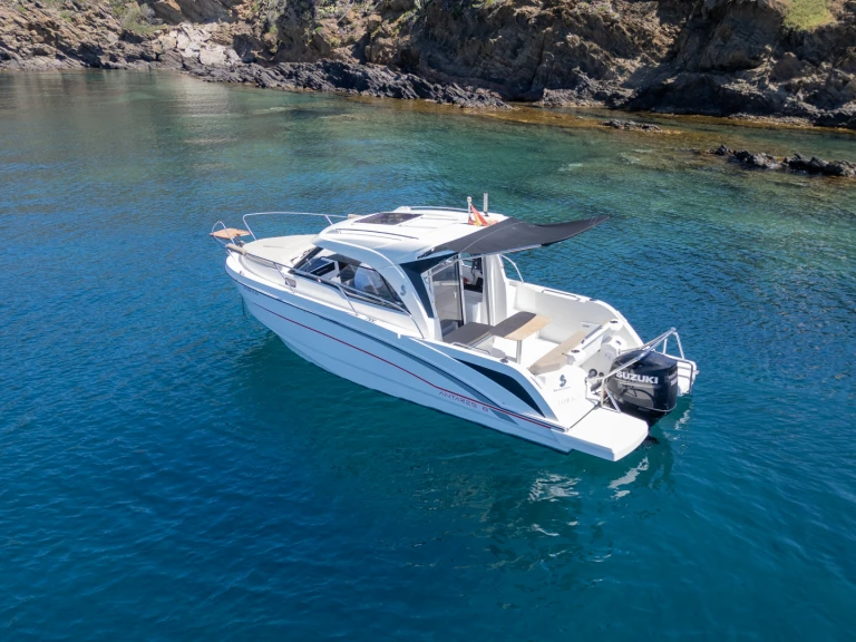 YachtCharter in Cadaqués - Bénéteau Antares 8 OB auf SamBoat