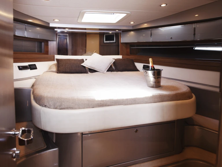 Riva RIVALE 52 mieten Marina Botafoch