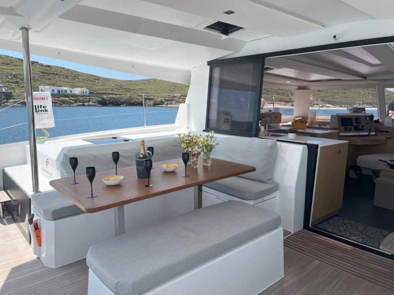 Katamaran mit oder ohne Skipper Fountaine Pajot mieten in Athen