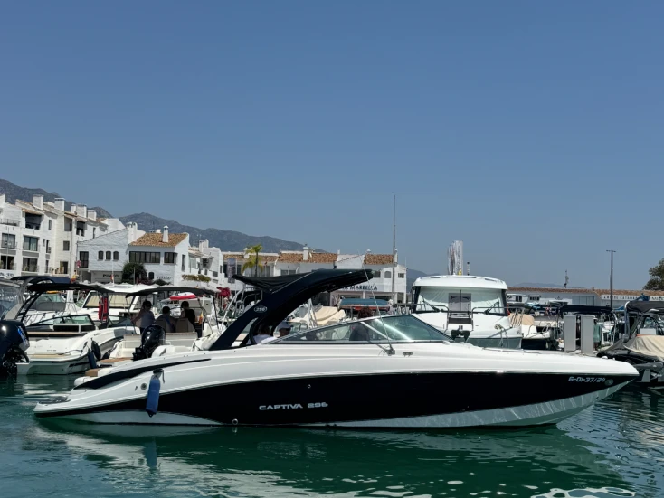 Motorboot mit oder ohne Skipper Rinker mieten in Marbella