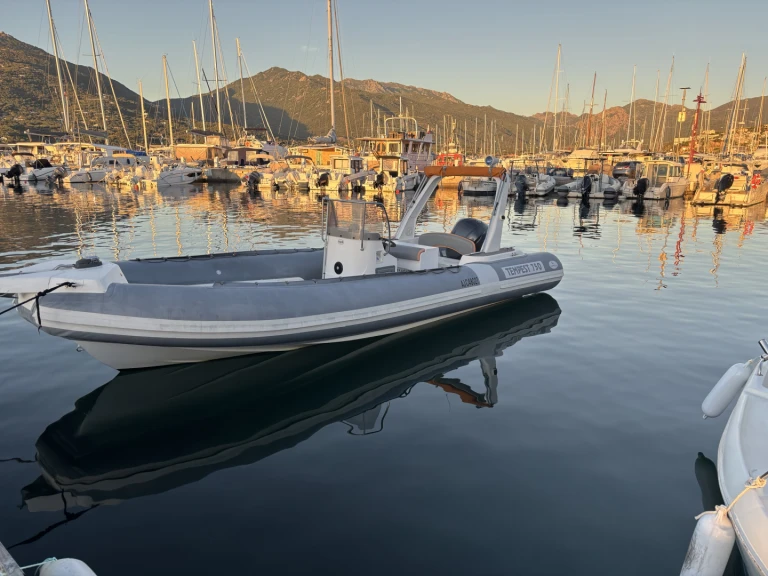 Capelli Tempest 750 mieten Bonifacio