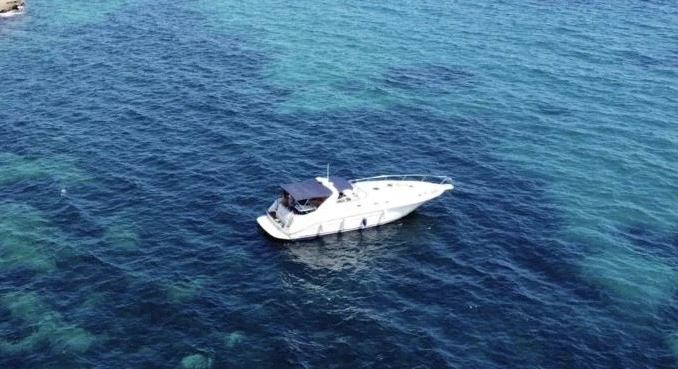 Motorboot mieten in Las Tres Cales zum besten Preis