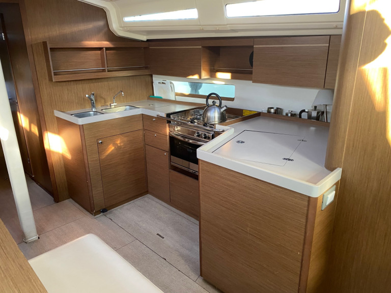 Vermietung Segelboot Bénéteau mit Führerschein