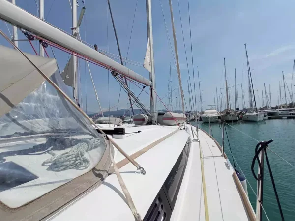Ein Jeanneau Sun Odyssey 439 (4 cab.) mieten in Lefkáda