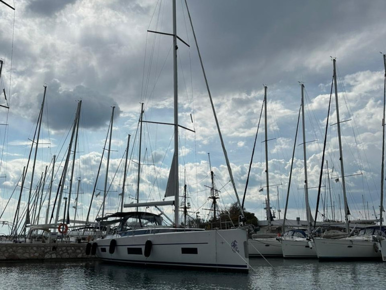 Ein Bavaria Bavaria C45 Holiday mieten in Álimos