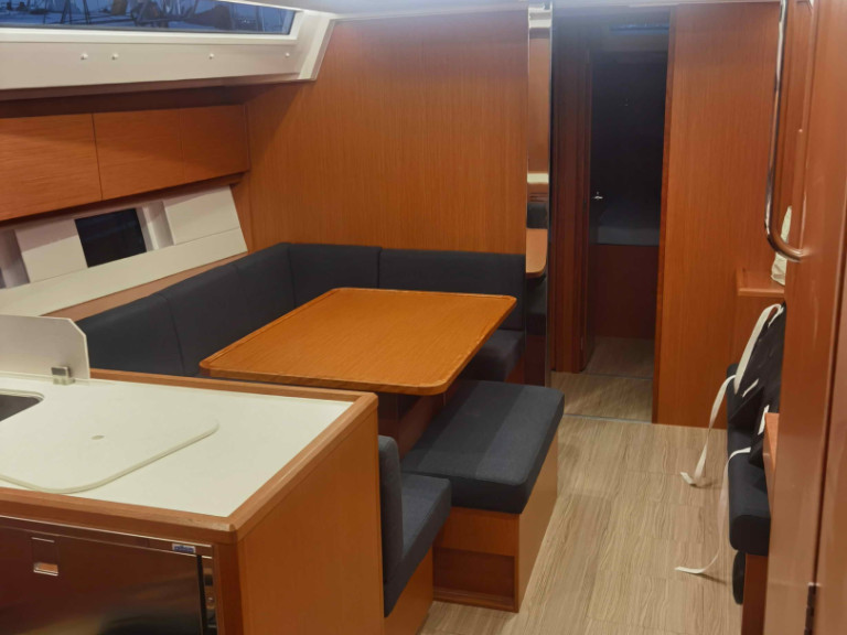 Boot mieten Álimos günstig Bavaria C45 Holiday