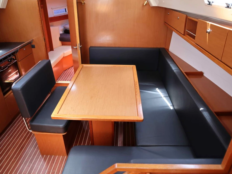 Segelboot mieten in Néa Péramos zum besten Preis