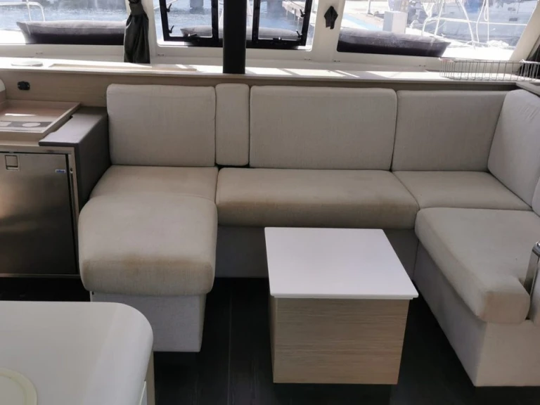Ein Fountaine Pajot Isla 40 (5 cab.) mieten in Propriano