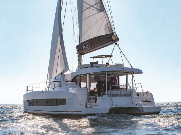 Boot mieten Kalkara günstig Bali Catspace (4 cab.)
