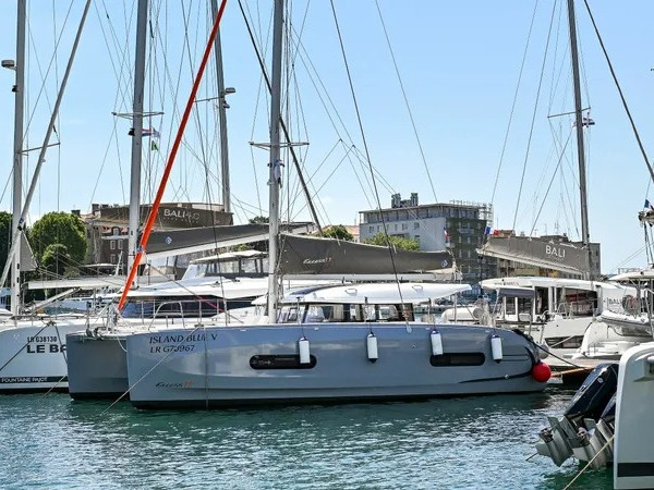 Katamaran mit oder ohne Skipper Excess mieten in Pula