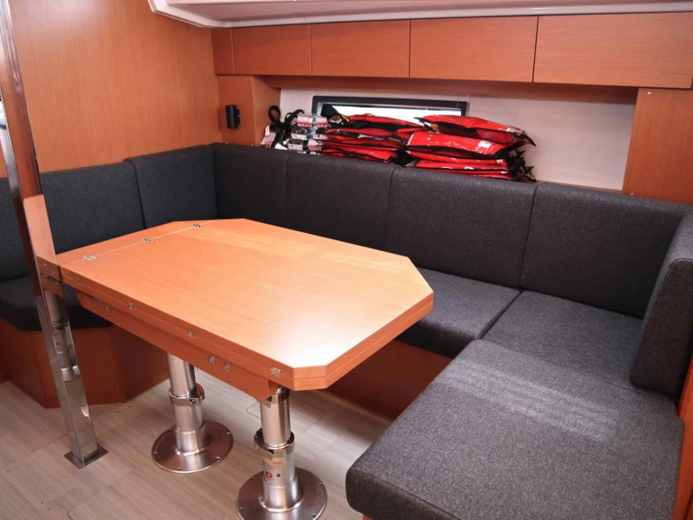 Bootsverleih Bavaria Bavaria C42 (3 cab.) Paros (Insel) Samboat