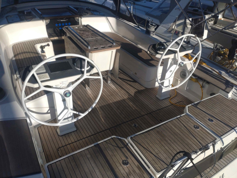 YachtCharter in Álimos - Bavaria Bavaria Cruiser 56 (6 cab.) auf SamBoat