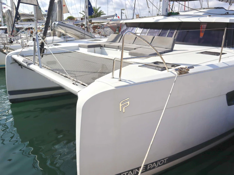 Katamaran mieten in Néa Péramos zum besten Preis