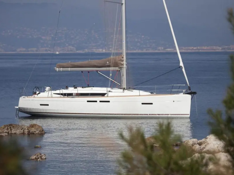 Segelboot mit oder ohne Skipper Jeanneau mieten in Propriano