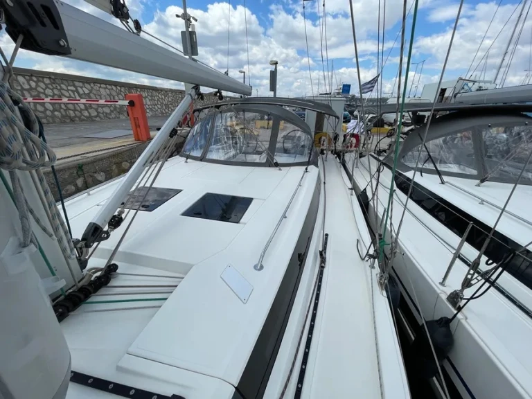 Segelboot mit oder ohne Skipper Bavaria mieten in Álimos
