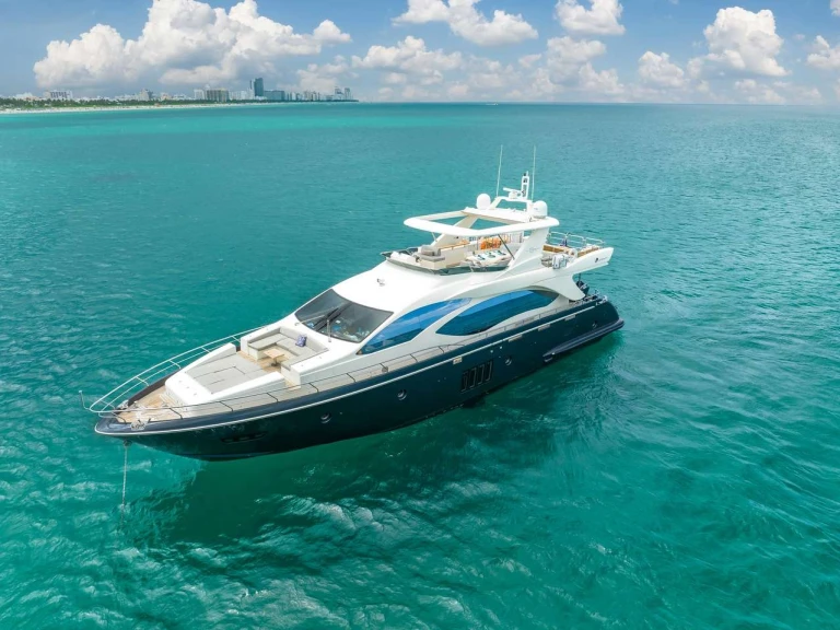 Ein Azimut Sky mieten in Montauk