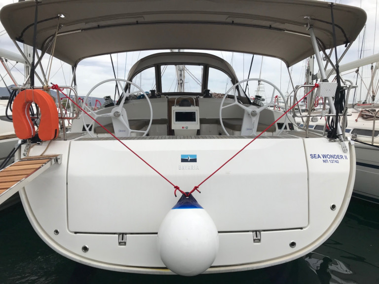 Ein Bavaria Cruiser 46 mieten in Gouviá