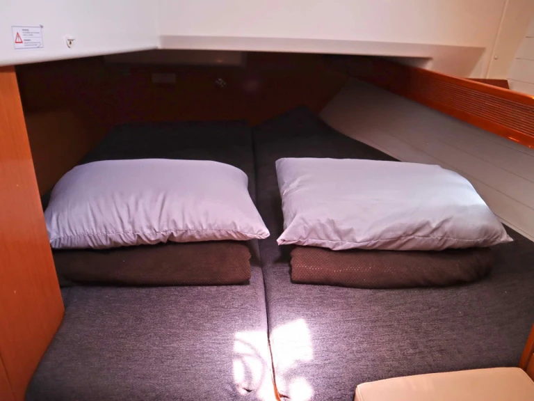 Ein Bavaria Bavaria Cruiser 40 (3 cab.) mieten in Néa Péramos