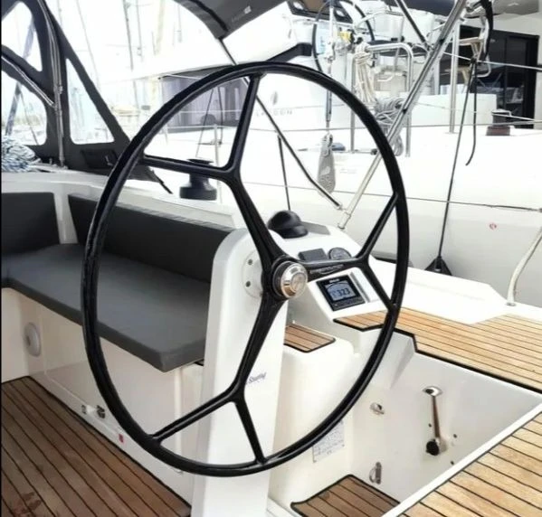 YachtCharter in Lefkáda - Bavaria Bavaria C42 (3 cab.) auf SamBoat