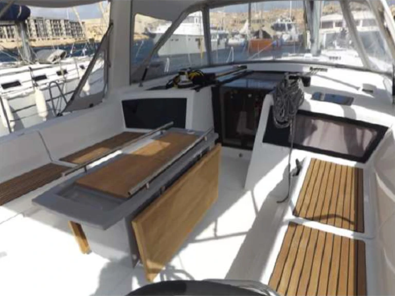 Boot mieten Kalkara günstig Oceanis 48