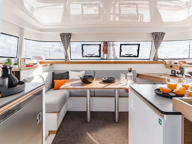 Boot mieten Lefkáda günstig Excess 11 (6 cab.)