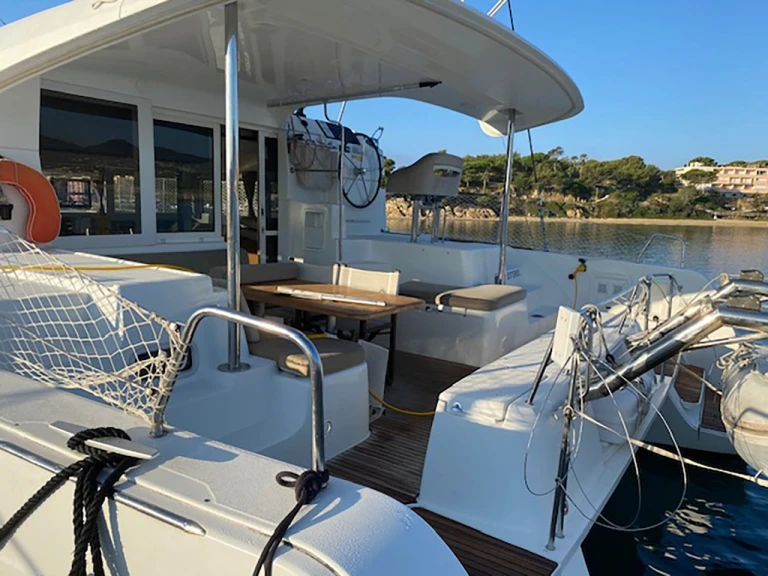 Katamaran mit oder ohne Skipper Lagoon mieten in Bormes-les-Mimosas
