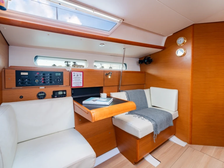 Bootsverleih Jeanneau Sun Odyssey 439 Lavrion Samboat