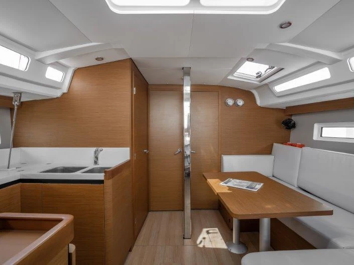 Bootsverleih Jeanneau Sun Odyssey 440 Néa Péramos Samboat