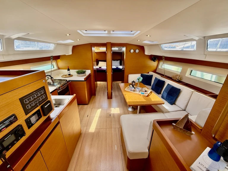 Segelboot mieten in Néa Péramos zum besten Preis