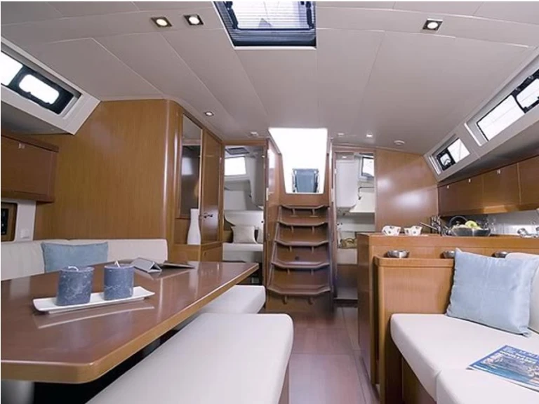 Bootsverleih Bénéteau Oceanis 45 Mrčevac Samboat