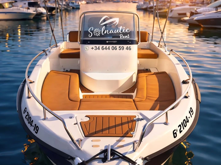 Motorboot mit oder ohne Skipper Mareti mieten in Málaga