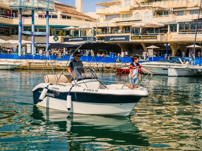 Motorboot mieten in Málaga zum besten Preis