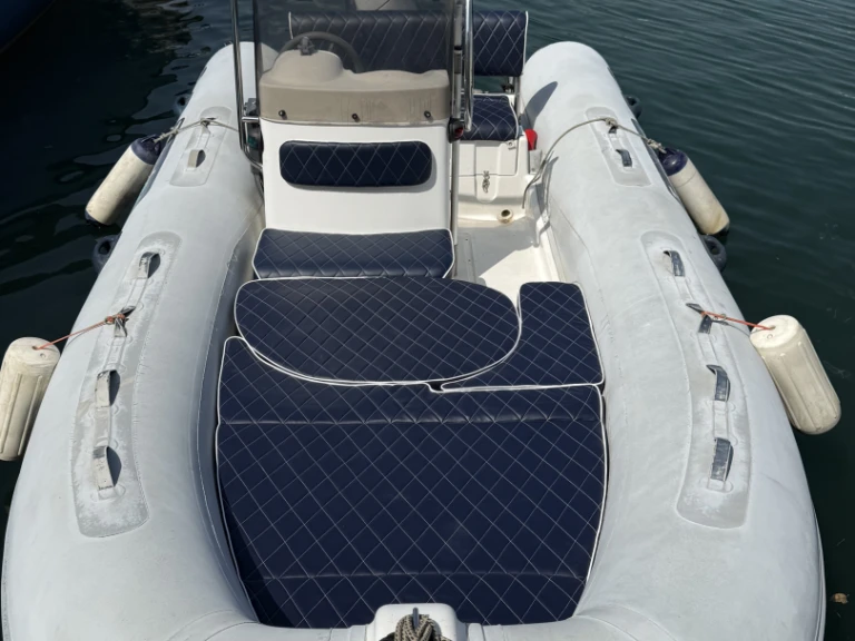 Motorboot mit oder ohne Skipper Capelli mieten in Port Grimaud