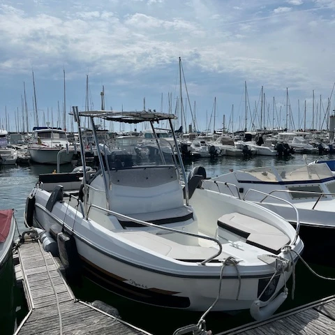 Motorboot mit oder ohne Skipper Bénéteau mieten in Pornichet