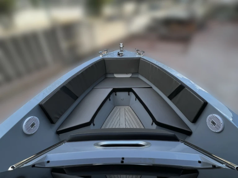 Schlauchboot mieten in Adámas zum besten Preis