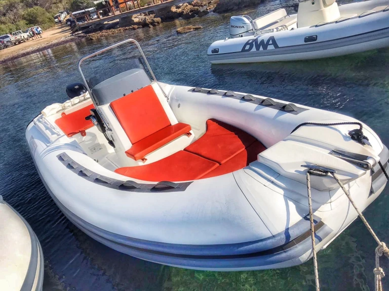 Vermietung Schlauchboot Magnus mit Führerschein