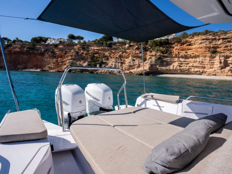 Ein Axopar Axopar 37 Sun-Top mieten in Portals Nous